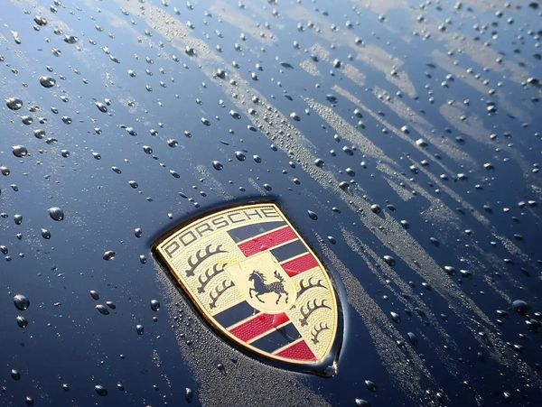 50 fifty details Porsche clean