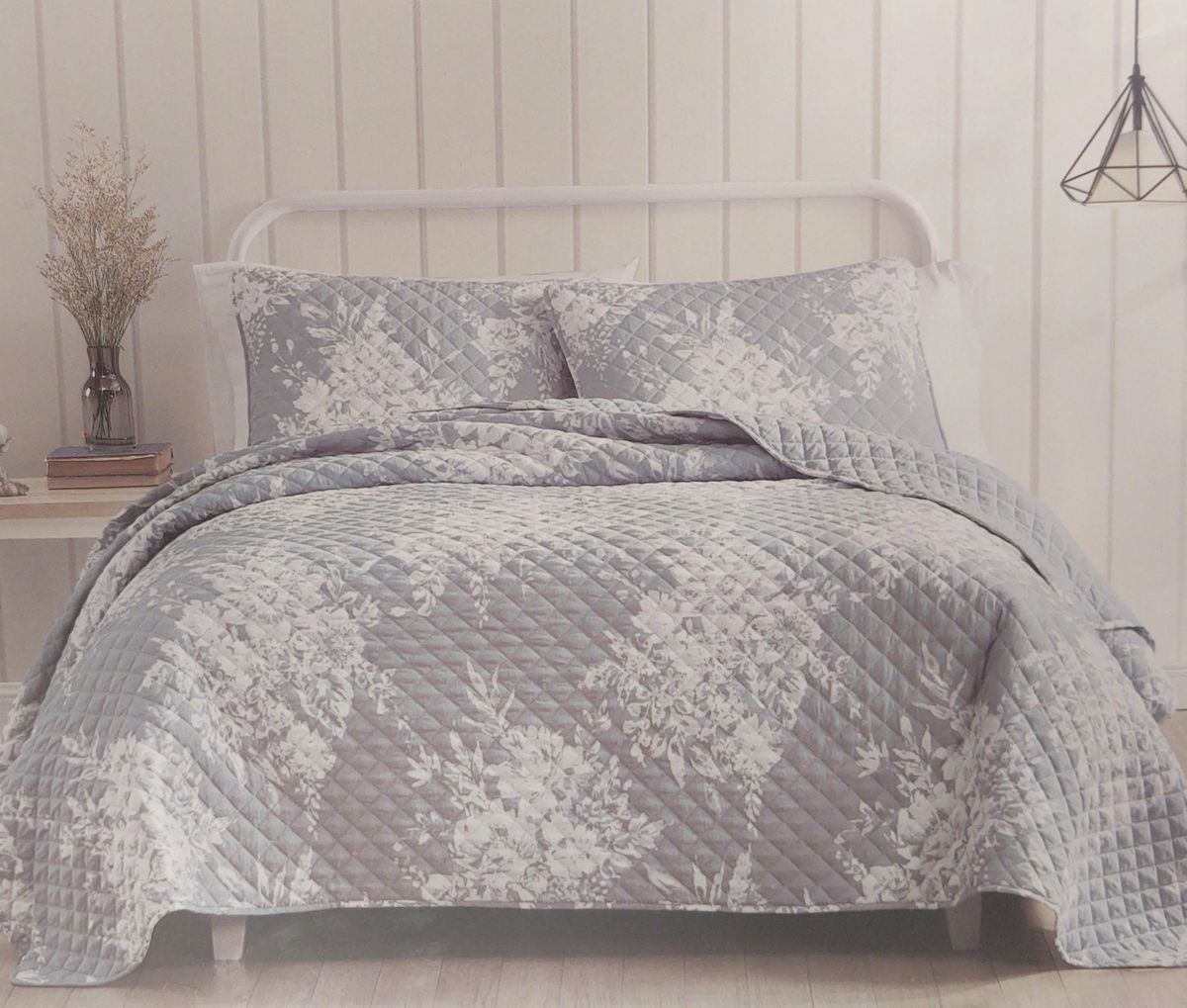 Wildflower cottages quilted throw hotsell