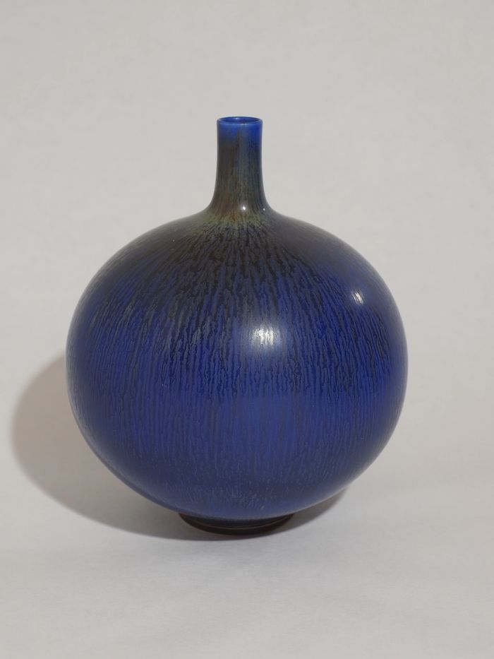 Berndt Fribergs Stunning blue Haresfur glazed bud vase. Fantastic candidate for ikabana. Sweden.