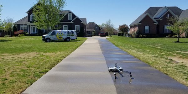 Driveway Pressure Washing by www.americanpressurewashing.com 