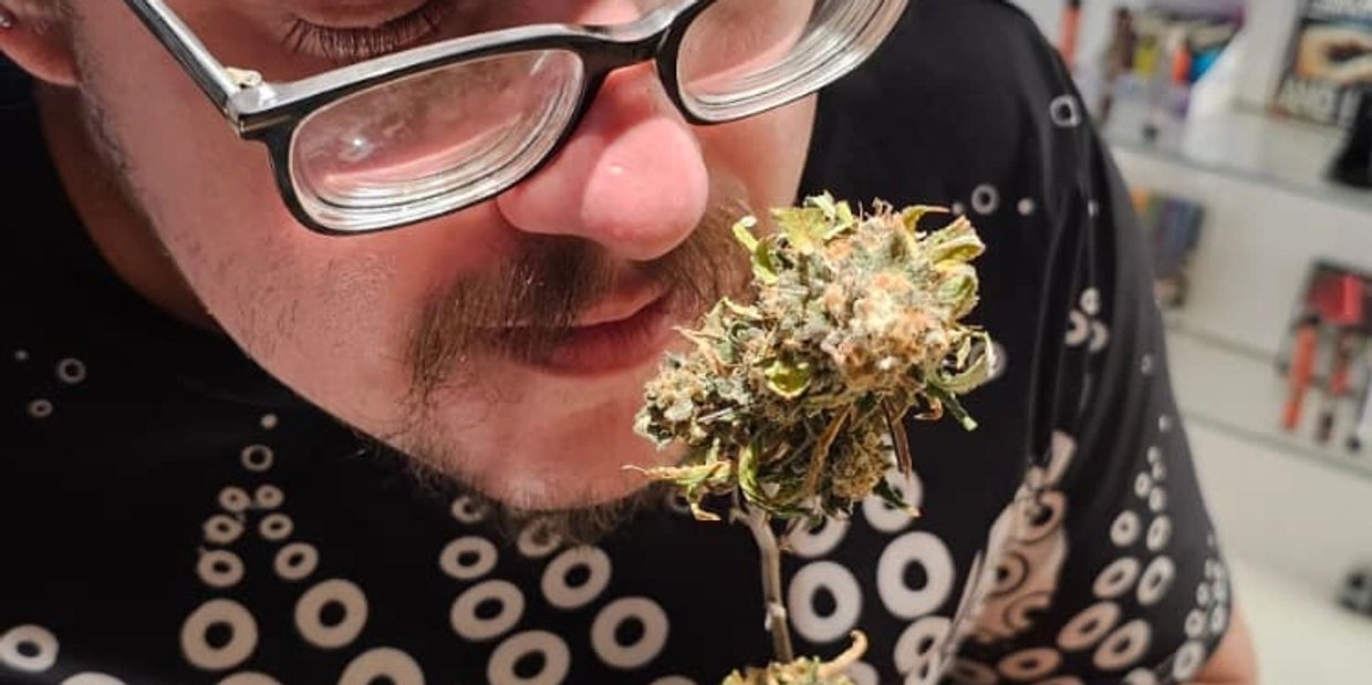 Cannabis Near El Paso, a visitor and his weed