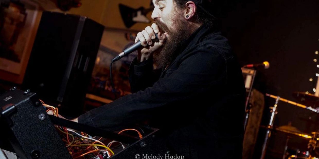 Male Musician, Screaming, Microphone,  Live Music, Synthesizers
