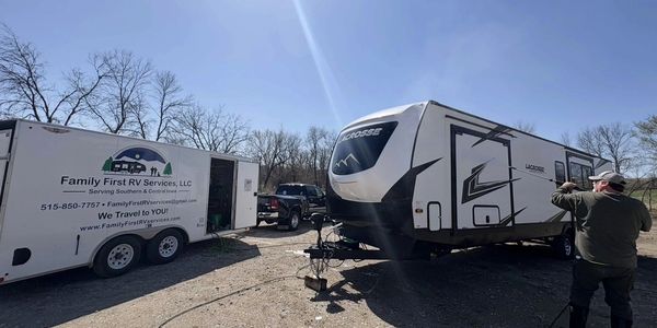 Mobile RV power washing and exterior cleaning service with wash trailer in Des Moines Central Iowa