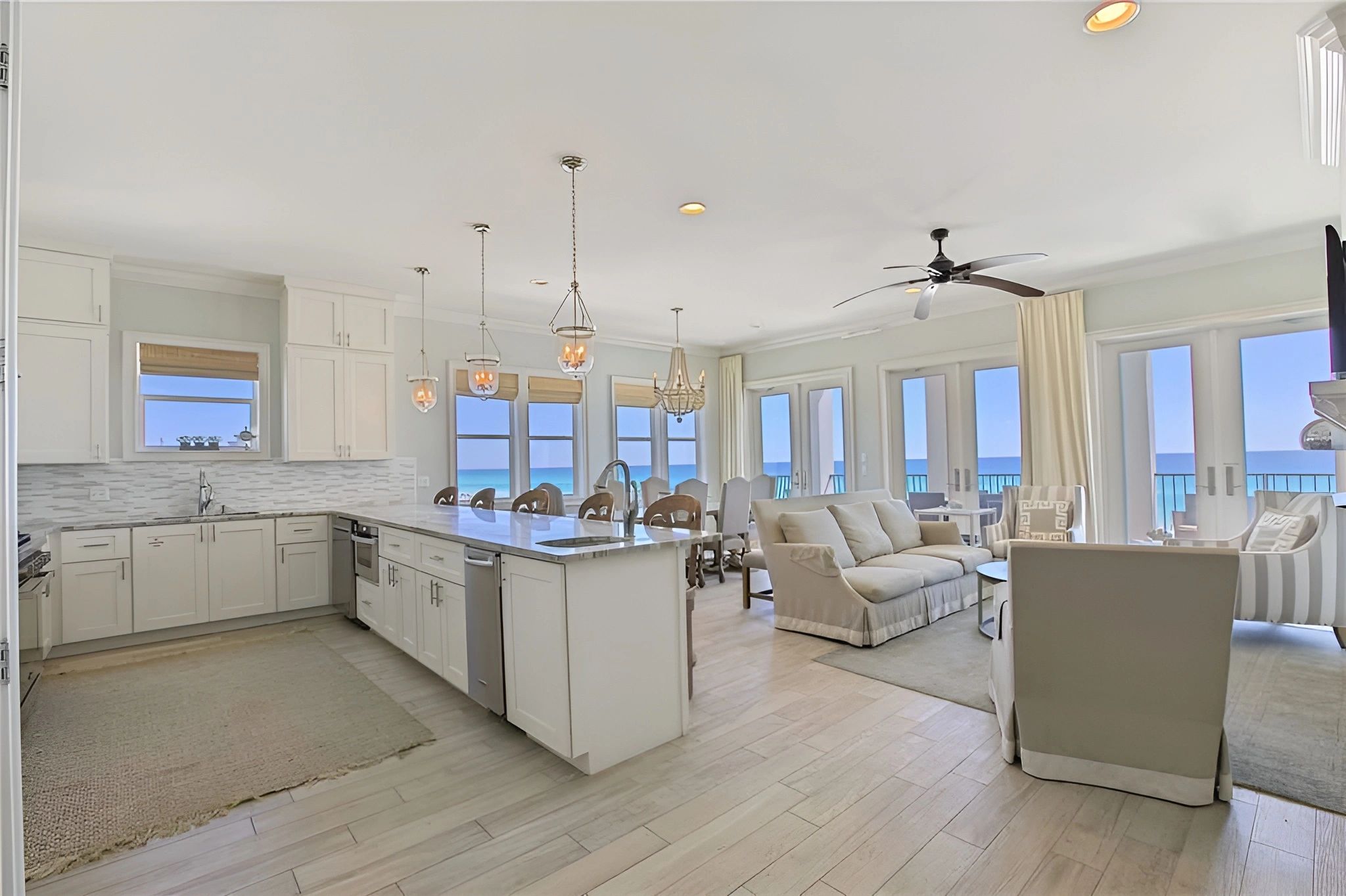 La Mer - Vacation Rental Home in Destin, FL, Sleeps 16