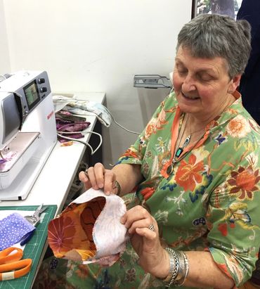 Reversible Patchwork Hat Class - Quilt with Joy. Quilting teacher Joy Clark 