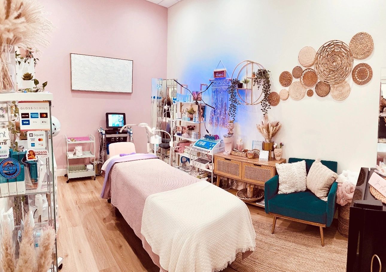 skin-massage-spa-by-bella