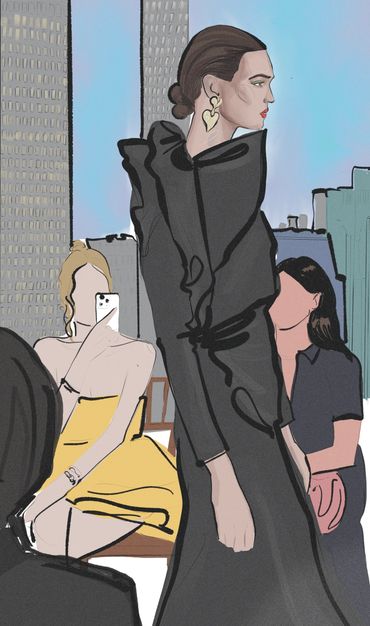Illustrazione di donna elegante con abito nero e orecchini a cuore.