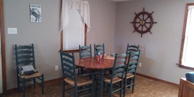 Dining for 6- Ingram Bay Marina