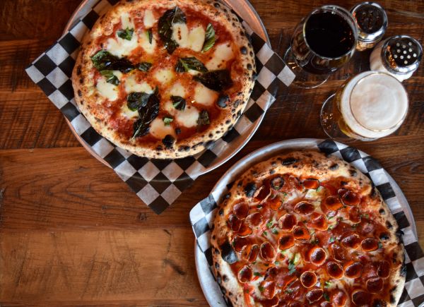 Donatina Neapolitan Pizza Cafe, Pizza restaurant