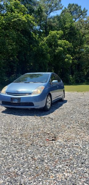 2004 Toyota Prius Base's photo