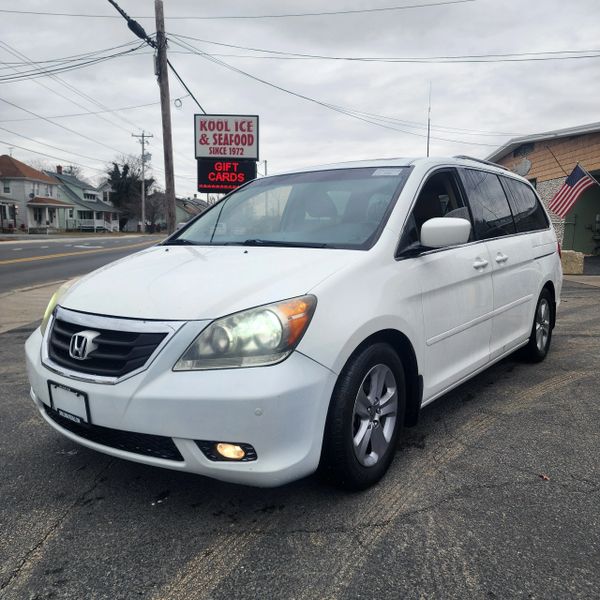 2009 Honda Odyssey Touring's photo