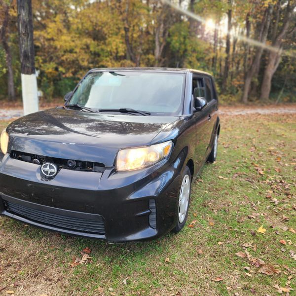 2011 Scion xB's photo