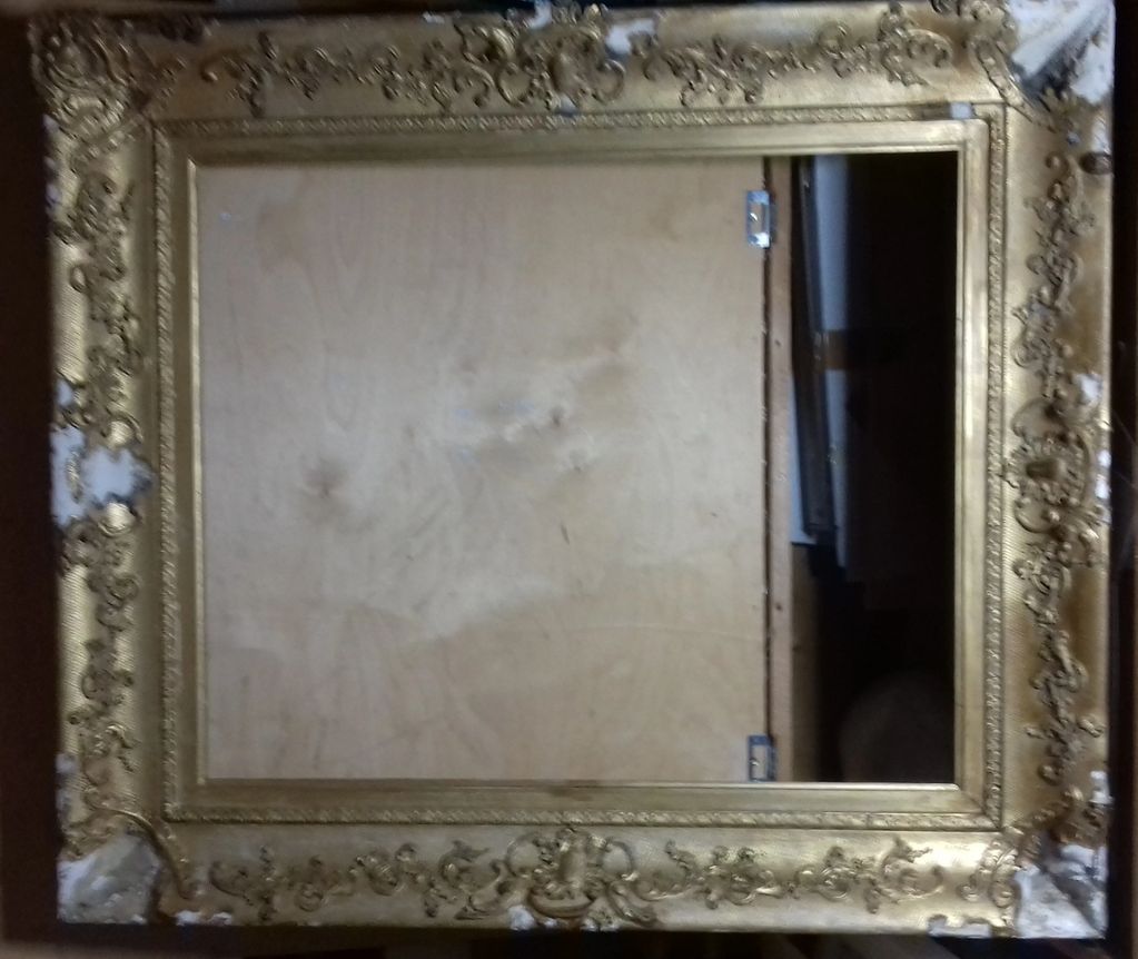 Victorian gold decorated picture frame in poor condition 