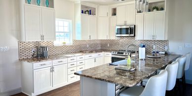kitchen cabinets with granite countertop