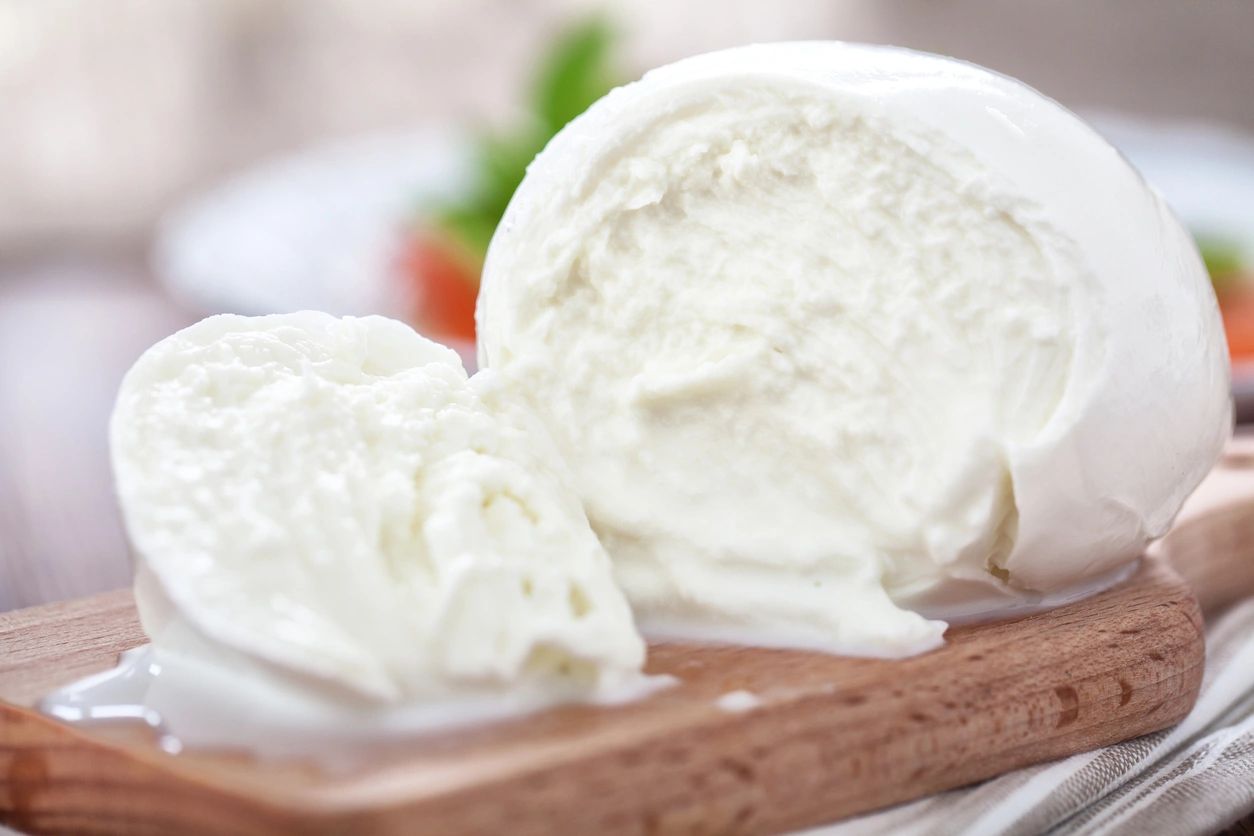 Mozzarella Di Bufala Campana DOP Or Mozzarella Fior Di Latte 