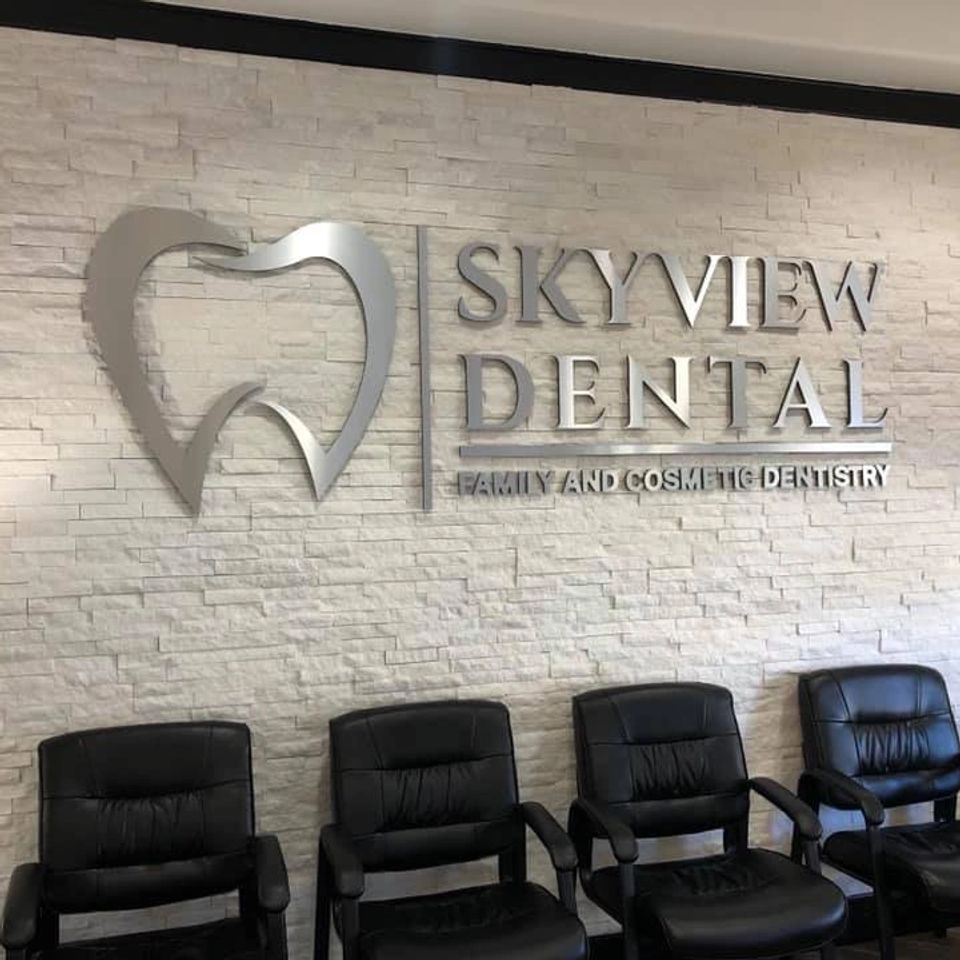 Avenu Signs and Prints