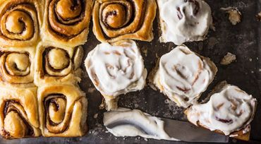homemade cinnamon rolls with cream cheese frosting Food Stylist Los Angeles CA