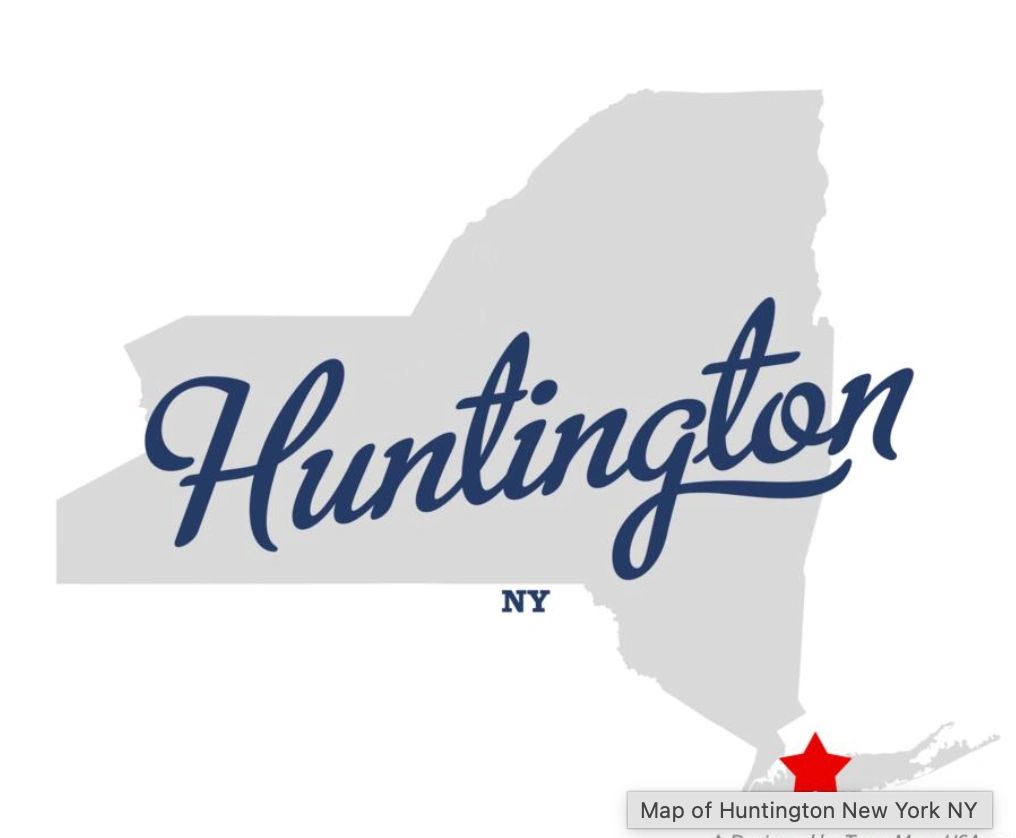 Map showing Huntington in New York with a red star marker.