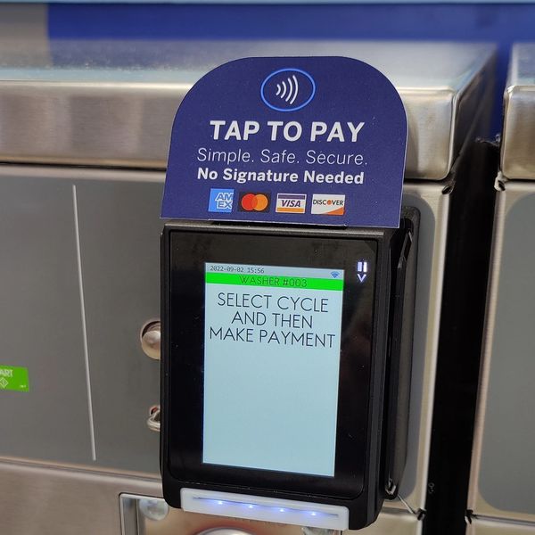 Tap to Pay Credit card, Debit card, Apple Pay, Google Pay, and Bubbles Laundry Card on all machines