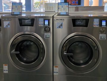 6 load washers with touchscreen and high speed water extraction
