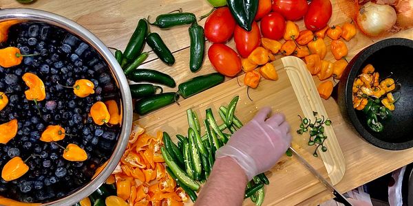 Scratch hot sauce, craft sauce, fresh hot sauce, peppers, local, delivery, preparing hot sauce fresh