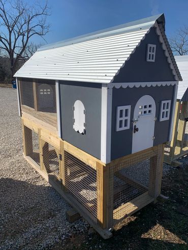 The shutters on the sides of the shelter open and close for ventilation.