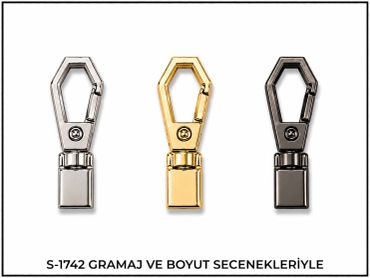 Üç farklı renkte metal kancalar.