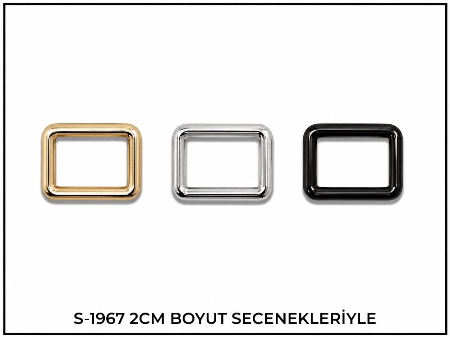 Altın, gümüş ve siyah metal kare toka seçenekleri.