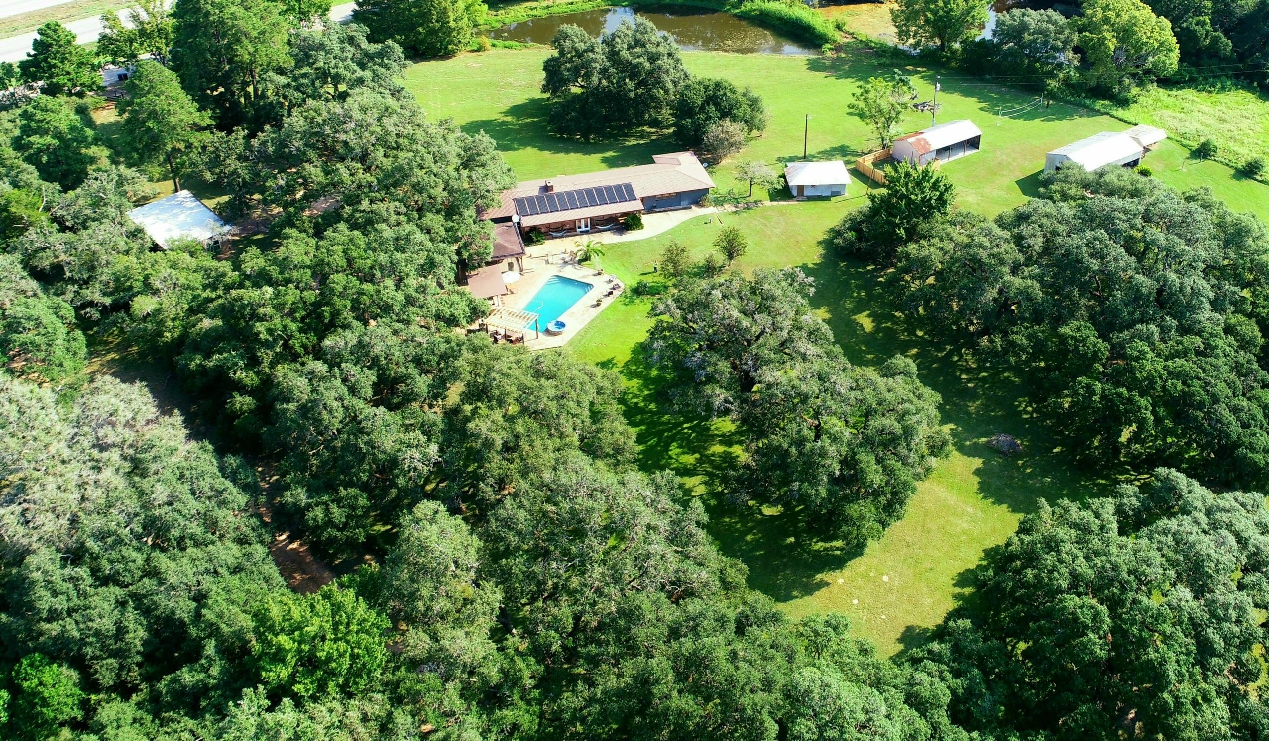 36 Oaks Retreat Vacation Rental, Event Venue