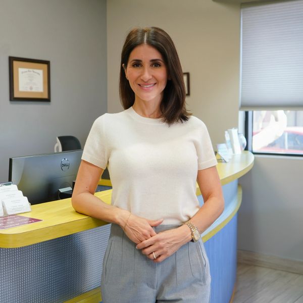 DR. Zahiri. Located in West Phoenix, AZ.