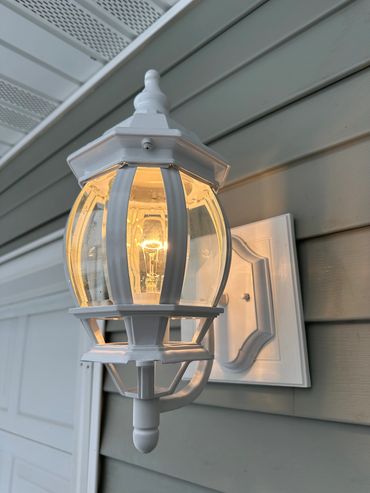Exterior light fixture 