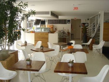 Store in Store Petit Café/Guga Kurten