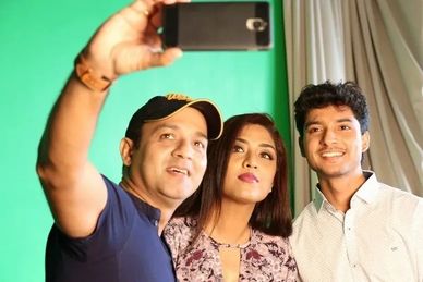 Tanima Bhattacharya, Chetan Sharma and Faridoon Shahryar on Bollywood Hungama.