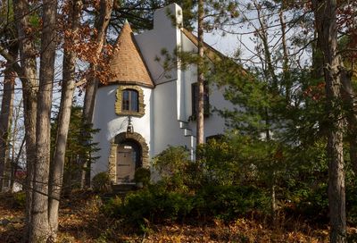 Castle on Glen.