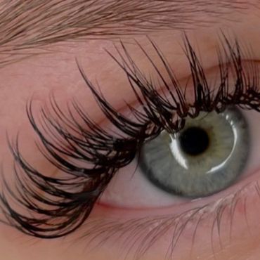 Dolleye lashes Cateye lashes dramatic and natural hybrid classic lashes 