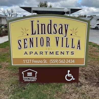 Lindsay Senior Villa Panel sign