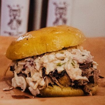 Smokey bbq pulled pork n’ slaw slider