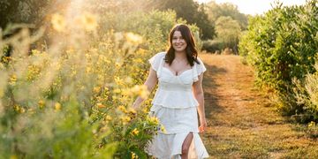 Beat the fall rush and deadlines. Book June-August and receive $50 off or 15 bonus images.