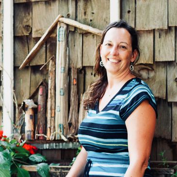 Nathalie is the owner and designer at NitNat