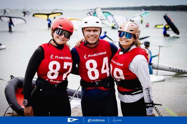 Wingfoil competitors