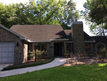 This roof needs to be replaced. 