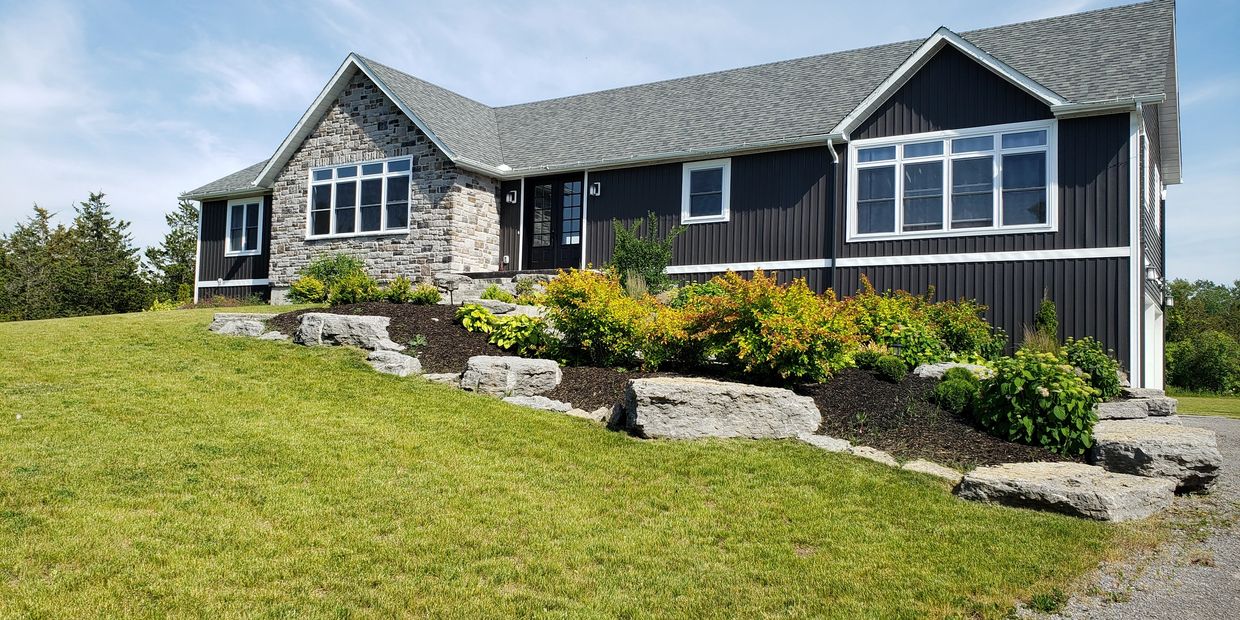 lawn cutting, Prince Edward County, mowing lawn, lawn care, Picton, Wellington, Bloomfield, Milford
