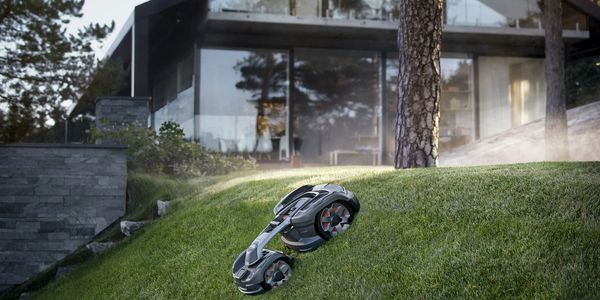 Husqvarna Robotic Lawn Mower on a Slope (435x Automower)