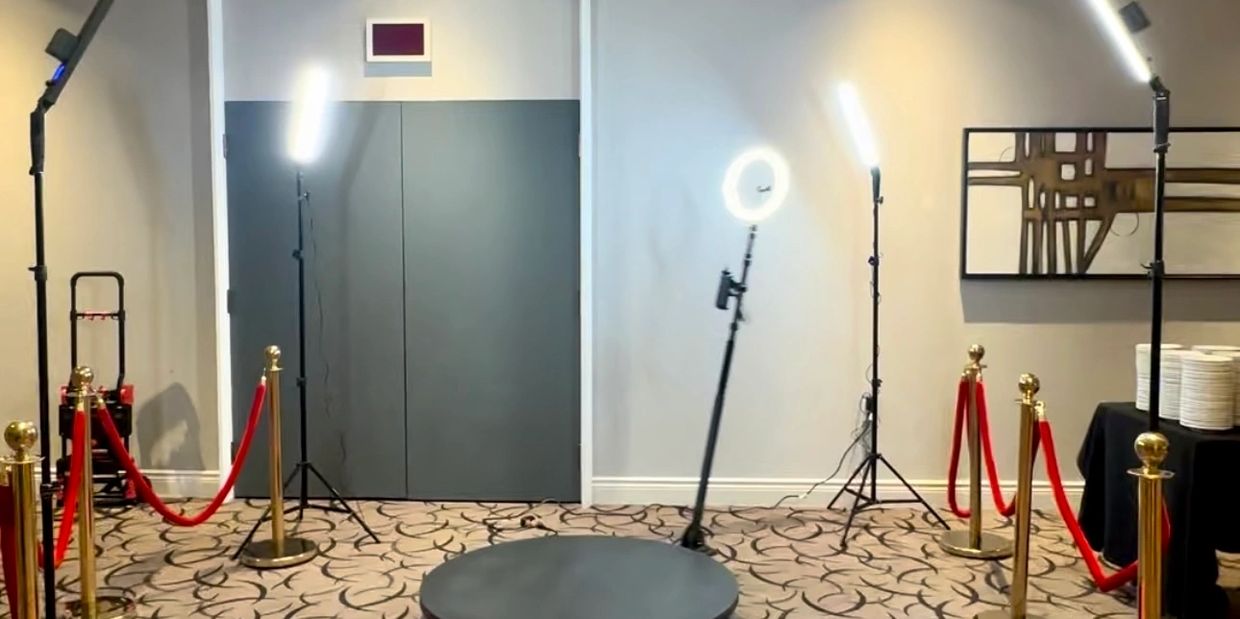 360 video booth at Toronto Wedding