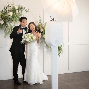 Wedding 360 video booth/ photobooth in Toronto Canada