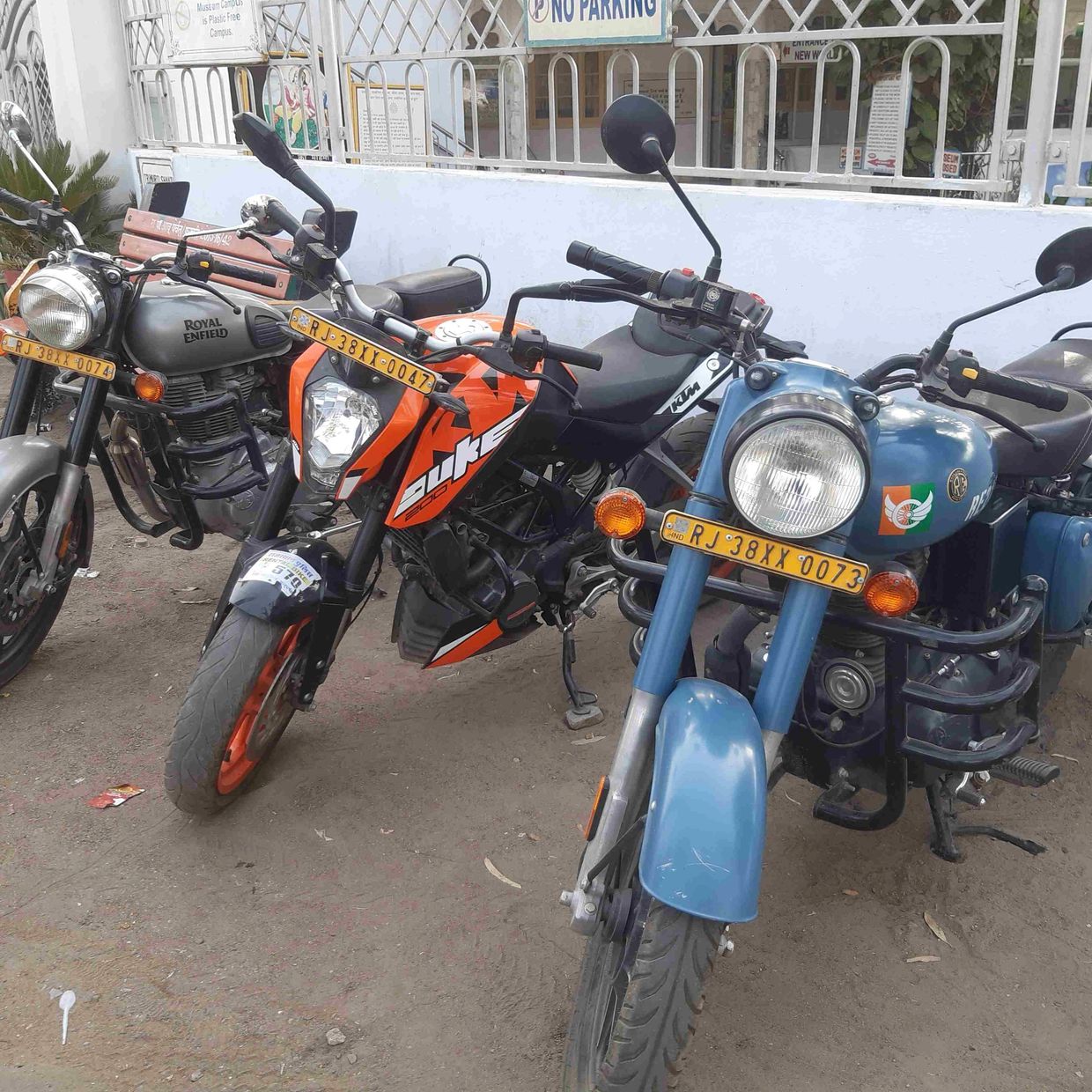 bikes , activa standing for rent hire in mount abu