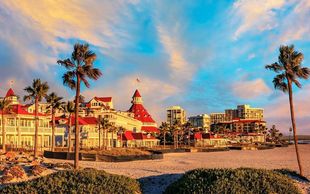 Coronado Island, San Diego embodies sophistication and elegance.  The beautiful colors of the stones