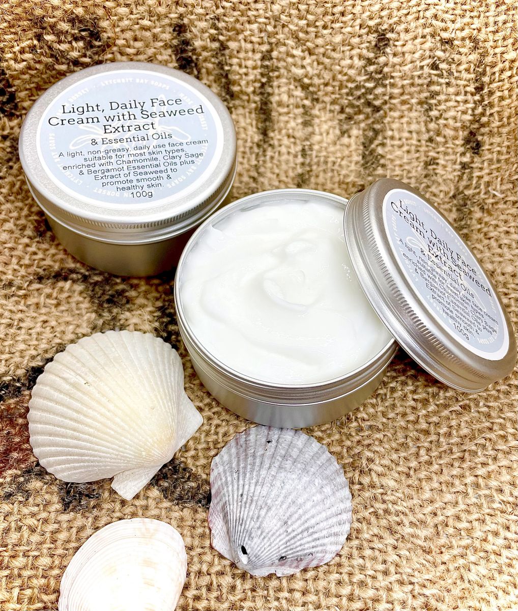 Light, Daily Face Cream with Seaweed Extract 100g