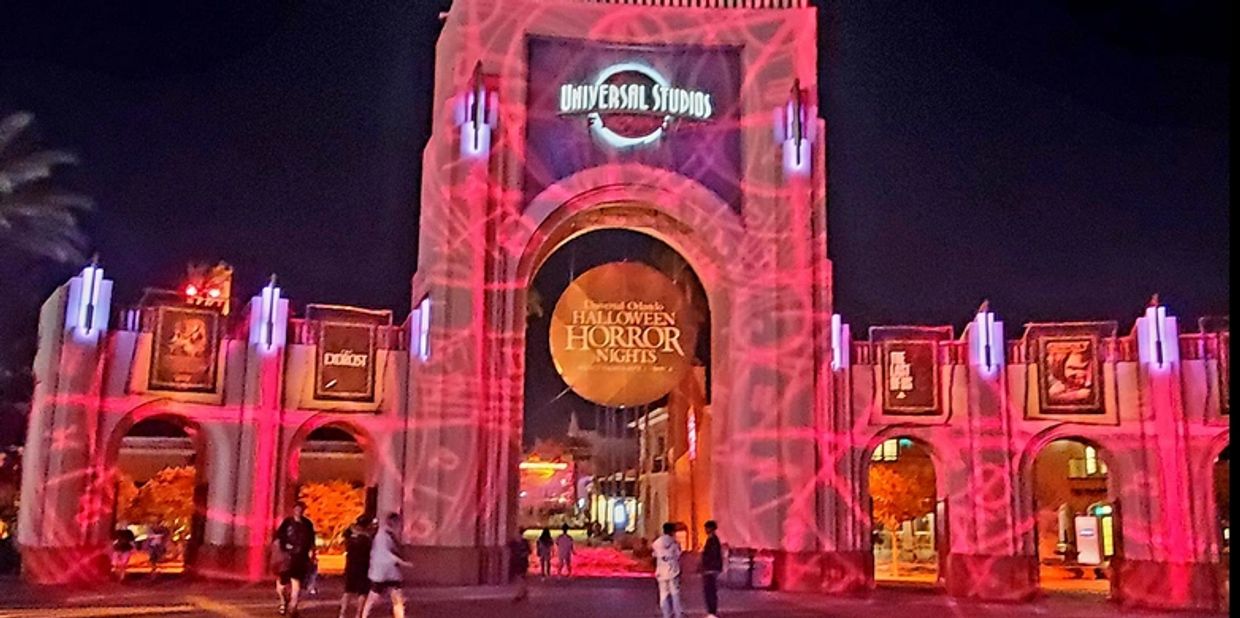 Universal Studios HHN Entrance