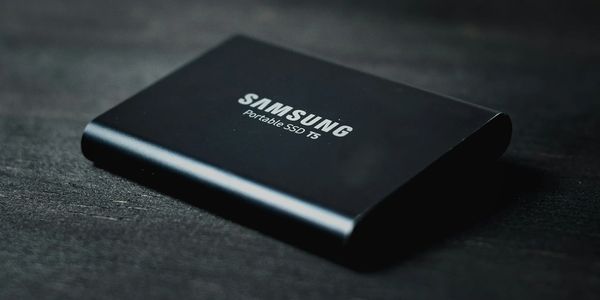 Image of a portable Samsung SSD.